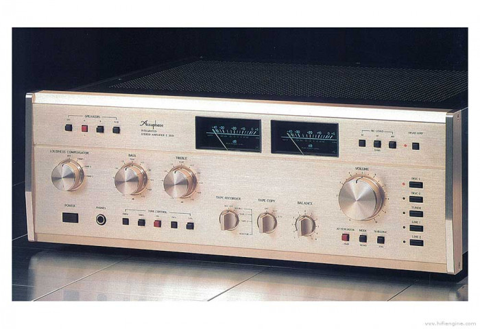 accuphase_e-303x_stereo_integrated_amplifier.jpg