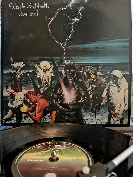 LIVE EVIL 1982.jpg