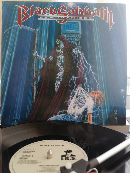 BLACK SABBATH-Dehumanizer 1992.jpg