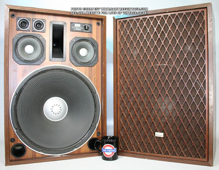 Sansui_SP-X8000_Speakers_Web.jpg