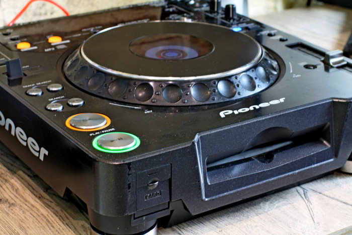 DJ 1.jpg