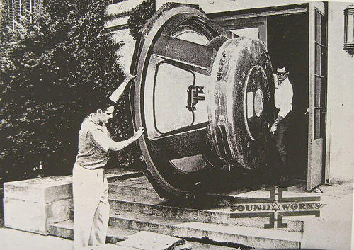 002.jpg
