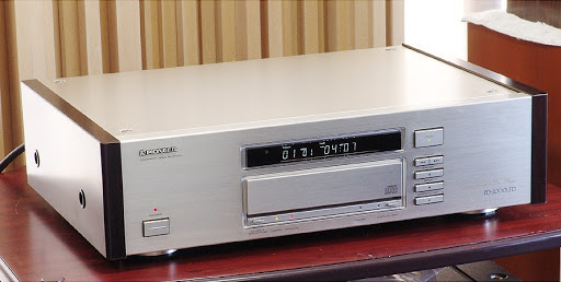 Pioneer_PD-2000LTD.jpg