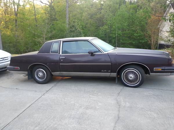 87' pontiac grand prix - $2500.jpg