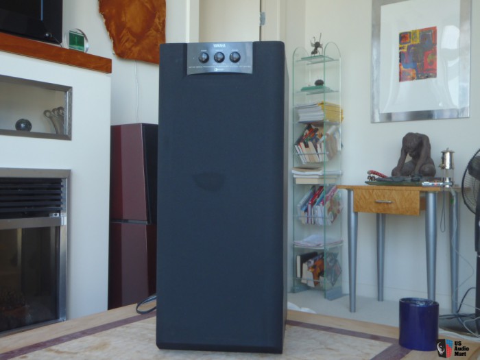 610043-yamaha_subwoofer_ystsw150.jpg