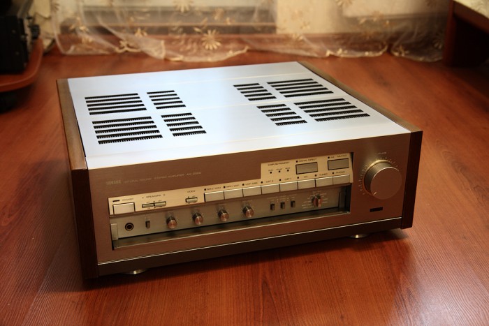 Yamaha-AX-2000.jpg