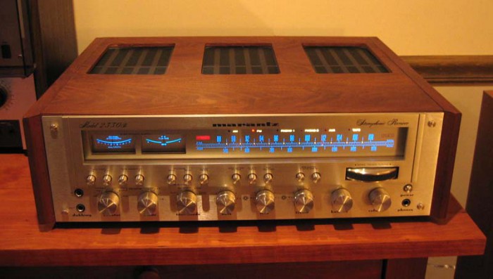 Marantz_2330B_Receiver_a.jpg