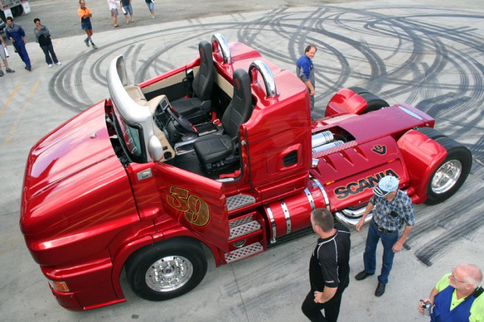 Scania-R999-Red Pearl_2.jpg