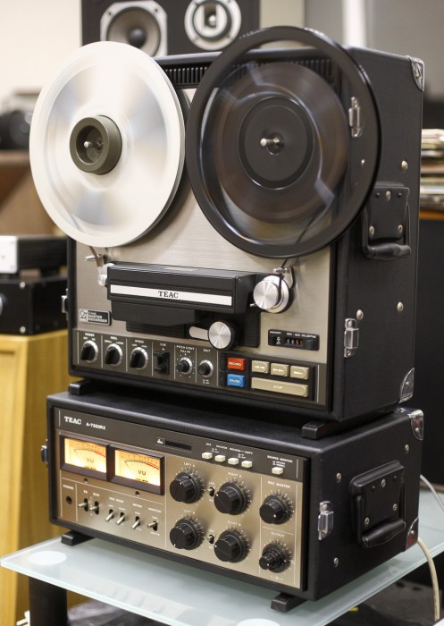 TeAC A-7300RX рвыалокеор лкнр.JPG