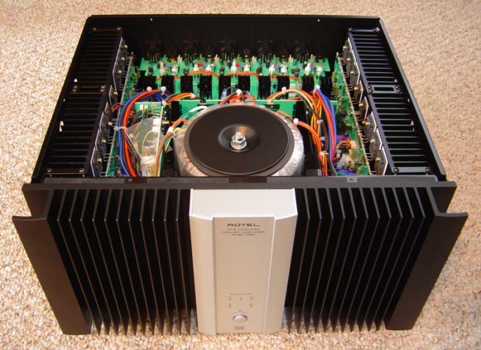 Rotel RMB 1095 5 channel Amplifier.preview.jpg