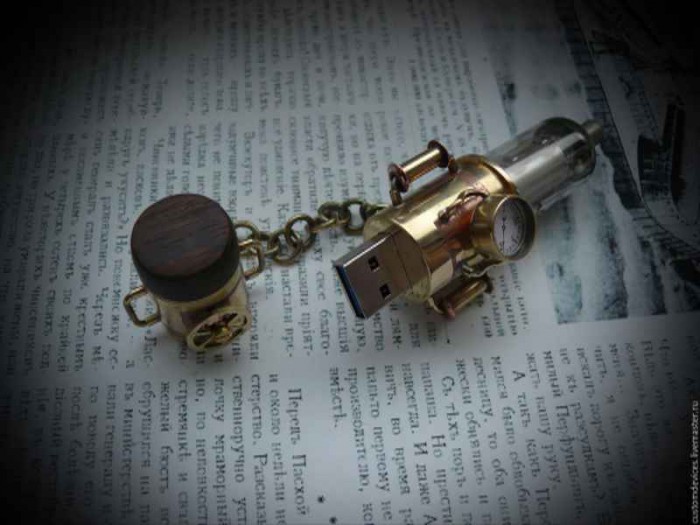 a4dd4f533c56f8a1f1efaafccev3--suveniry-i-podarki-fleshka-tesla-lampovaya-pamyat-32-gb-usb-3.jpg