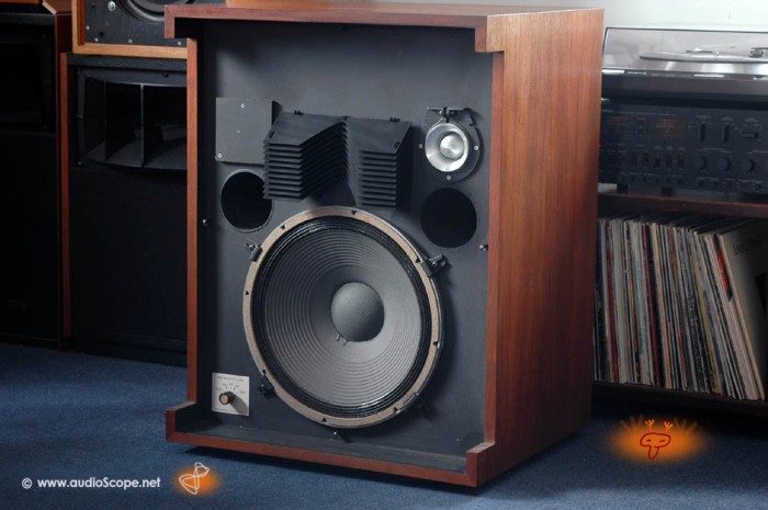 jbl4335-1.jpg